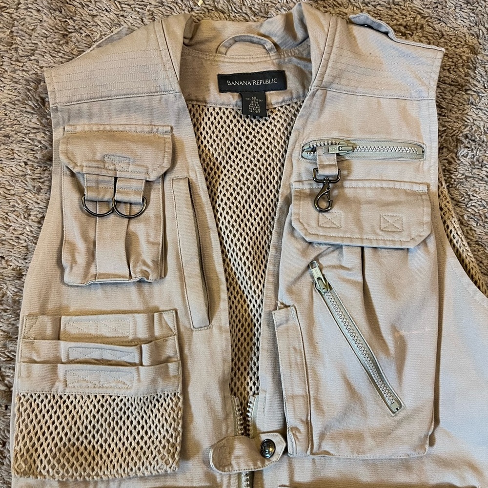 Utility Vest - Picture 3 of 7